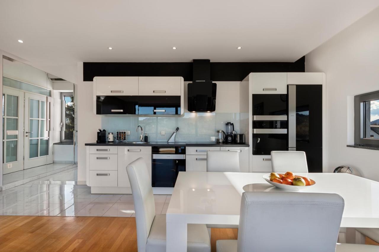 Contemporary Apartment With Rooftop Terrace In Maribor Eksteriør bilde